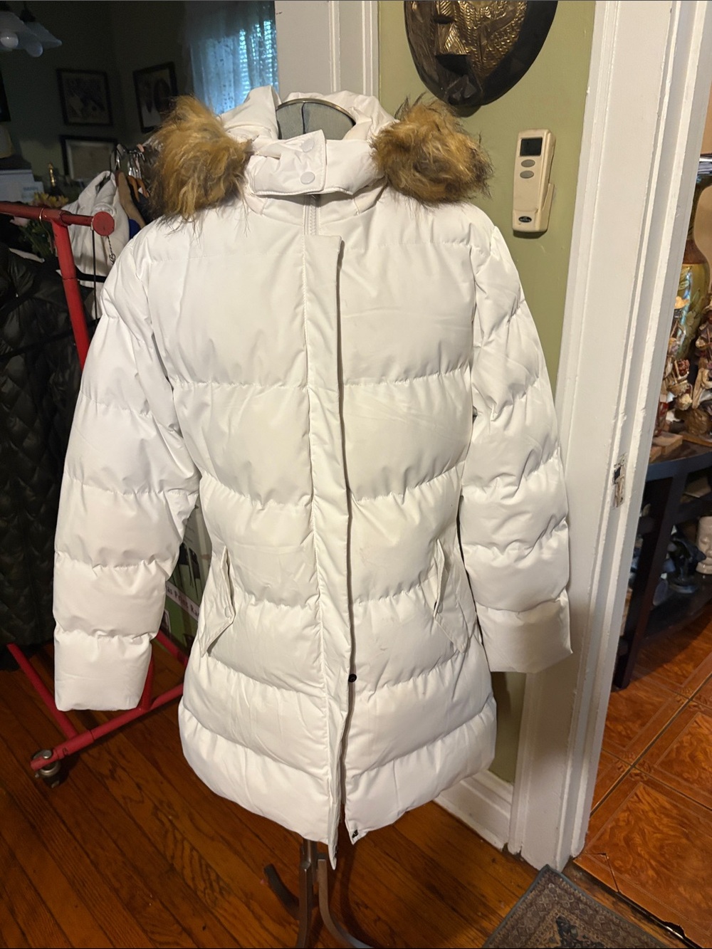 Women's White Faux-Fur Trim Puffer Coat